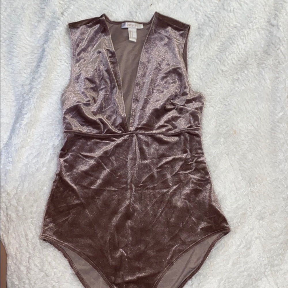 🌺*5 for 25* Velvet bodysuit